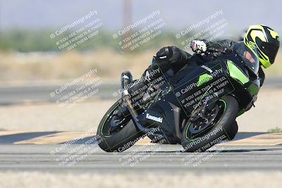 media/Oct-13-2025-Moto Forza (Mon) [[a66d839500]]/3-B Group/Session 3 (Turn 16)/